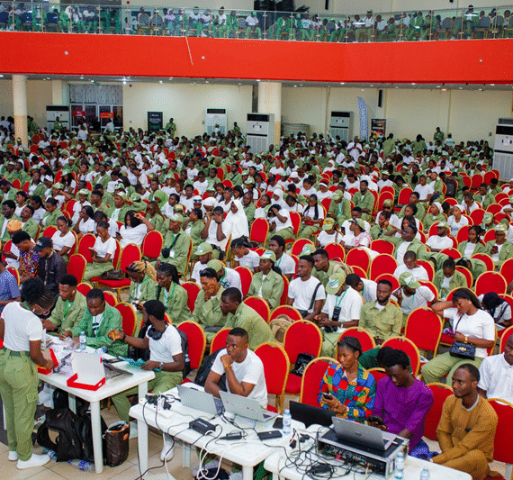 Roqqu empowers Nigerian youths at OyoKopa Conference 2.0 on future of work and business.